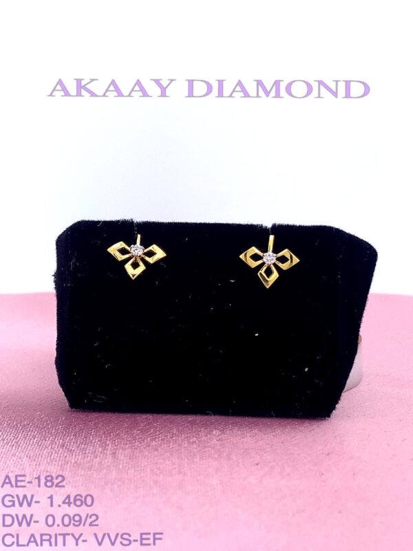 EARRING