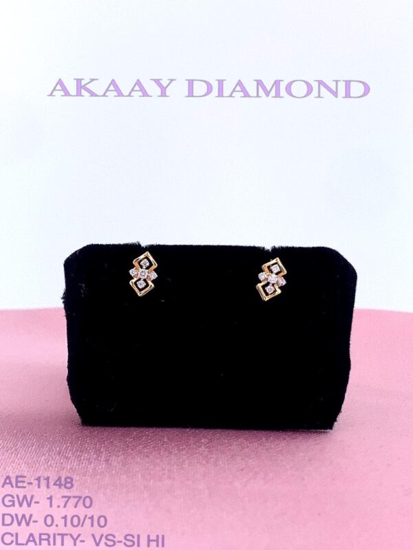 EARRING