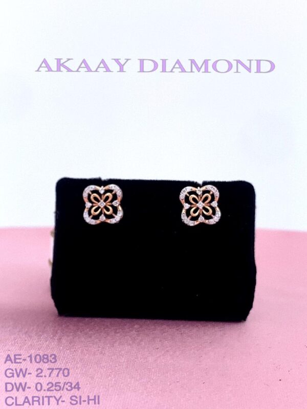 EARRING